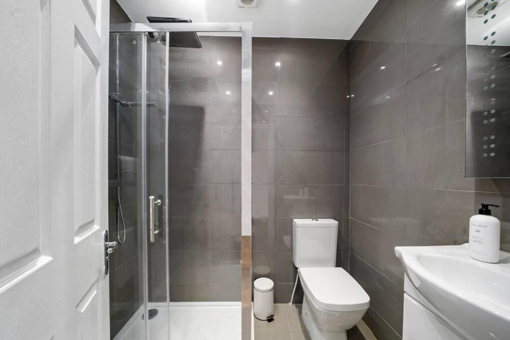 The Chaucer Suite - Exceptionally Stylish - Sleeps 4 Canterbury Esterno foto